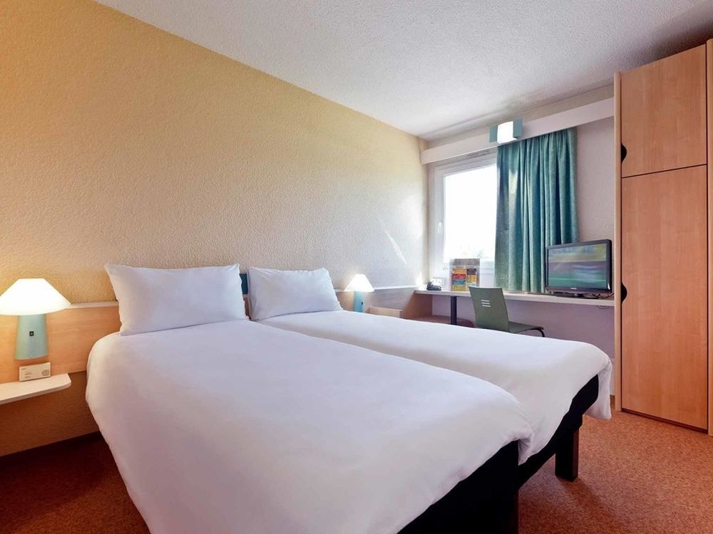 Hotel Ibis Setúbal Zimmer foto